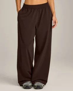 AirMove™ Straight Leg Pants New Branding
