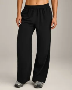 AirMove™ Straight Leg Pants New Branding