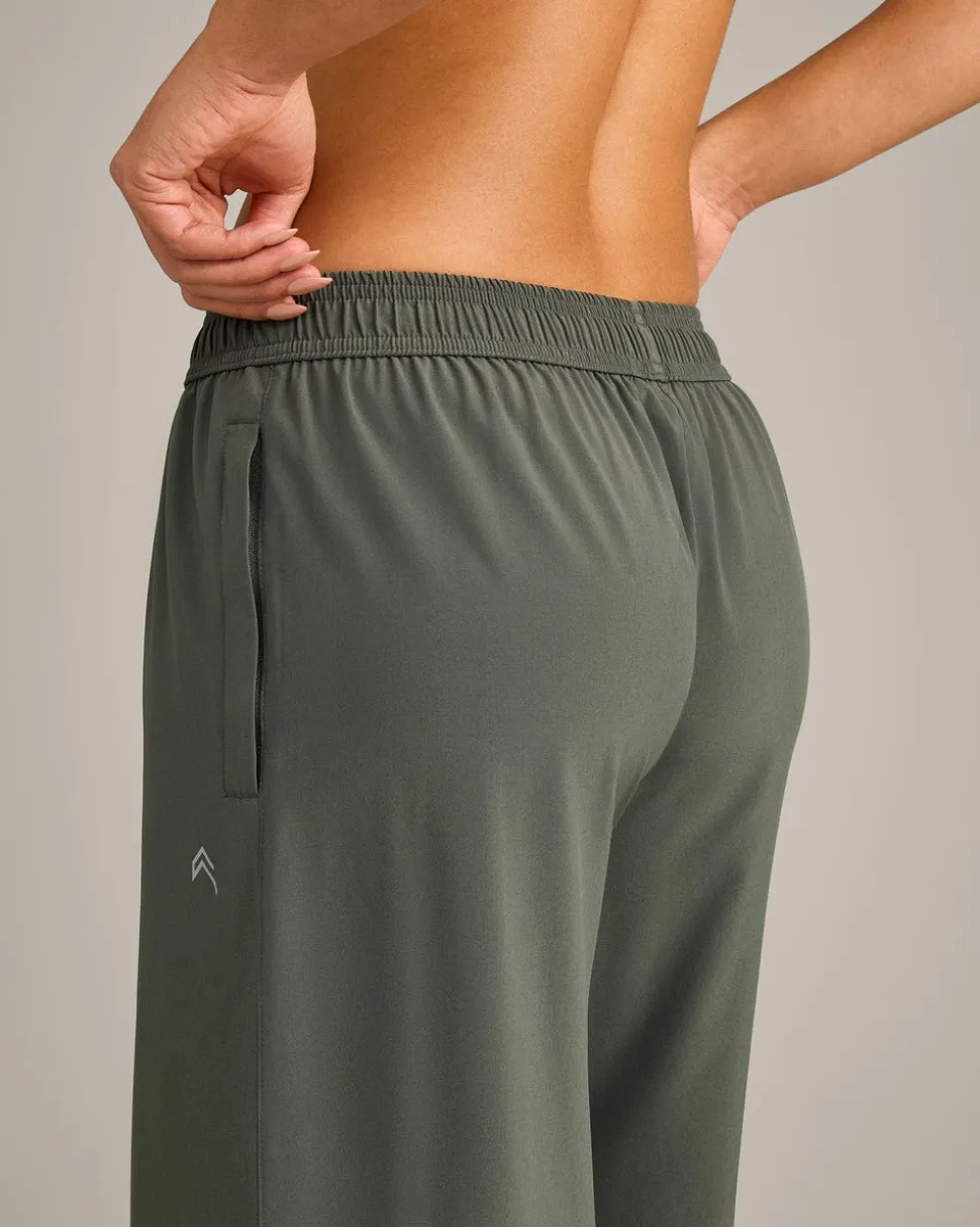 AirMove™ Straight Leg Pants with Reflective Logo