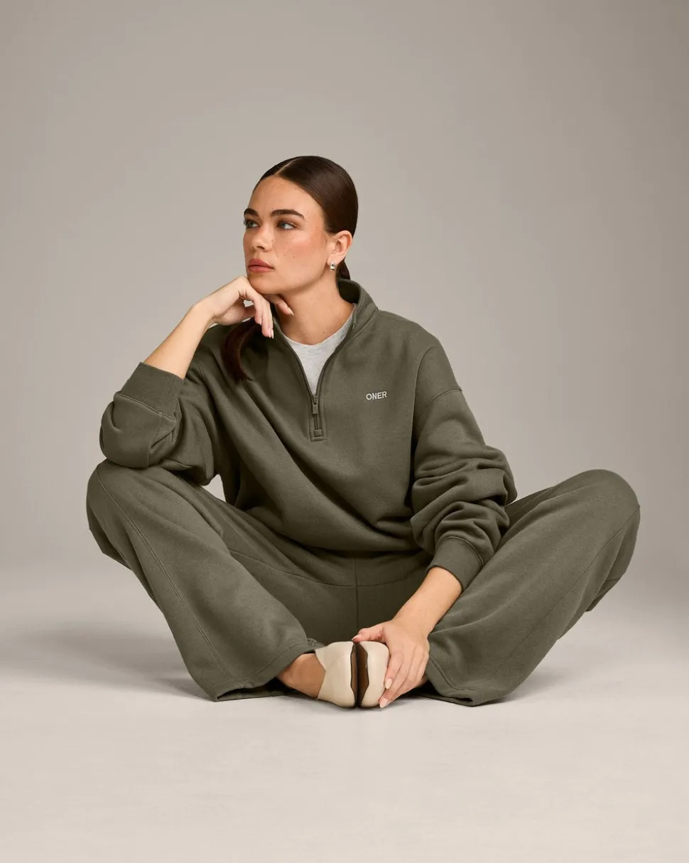 Foundations Cosy 1/4 Zip Sweatshirt
