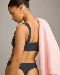 Seamless Scoop Neck Bralette