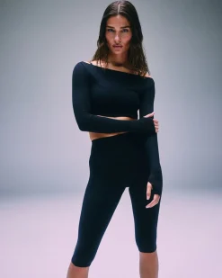 SoftMotion™ High Waisted Capri Leggings with Grey Logo
