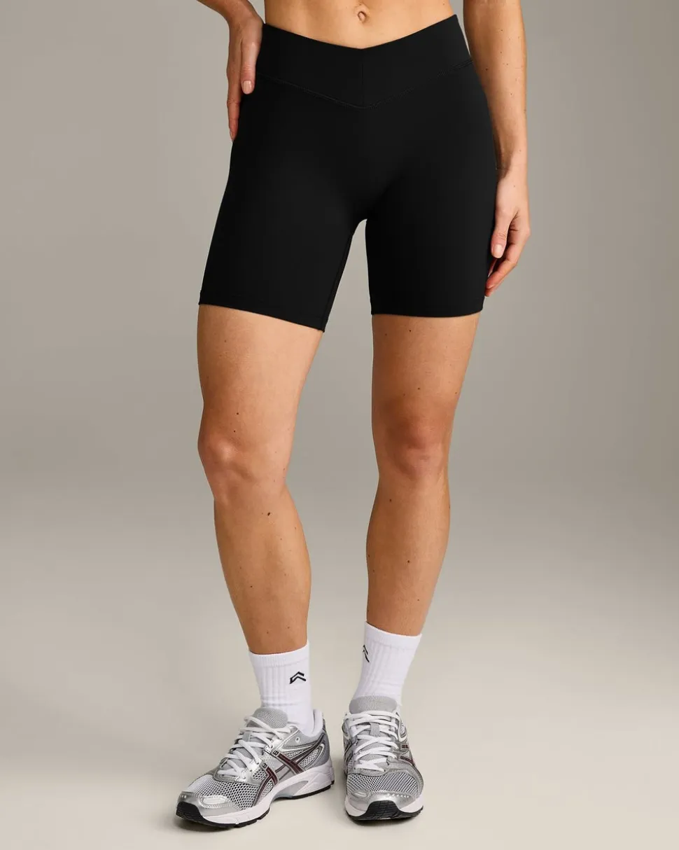 UnifiedMove™ V Front Mid Rise Shorts 6" with Reflective Logo
